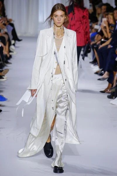 Look 20